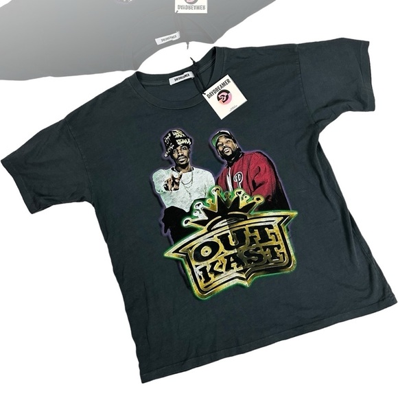 Daydreamer Tops - Daydreamer Black Graphic Tee